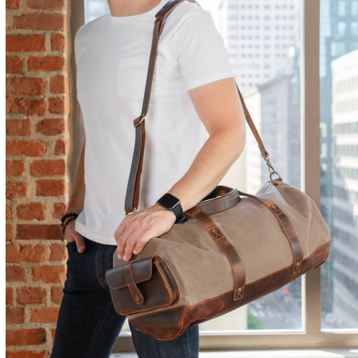 custom leather travel bag for men Personalized Handcrafted Top Grain Leather Weekender Bag, High-Quality  Durable Canvas Travel Bag, Retro Style Duffel Bag for Men or Women –  Juniper Mountain